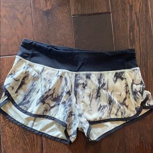 Lululemon speed up short 2.5”